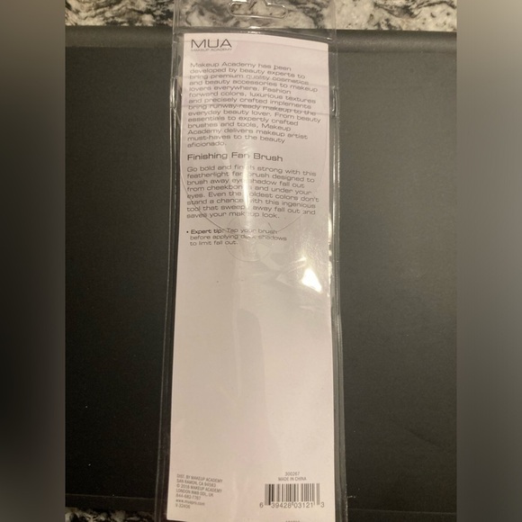 MUA makeup academy finishing fan makeup brush. New In package. 17 available - Picture 2 of 4